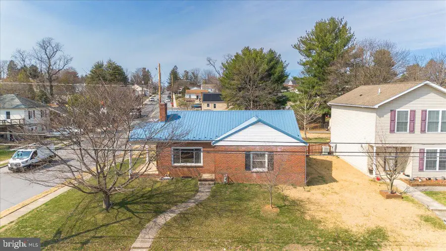 301 Avon Rd, Hagerstown, MD 21740 - #2