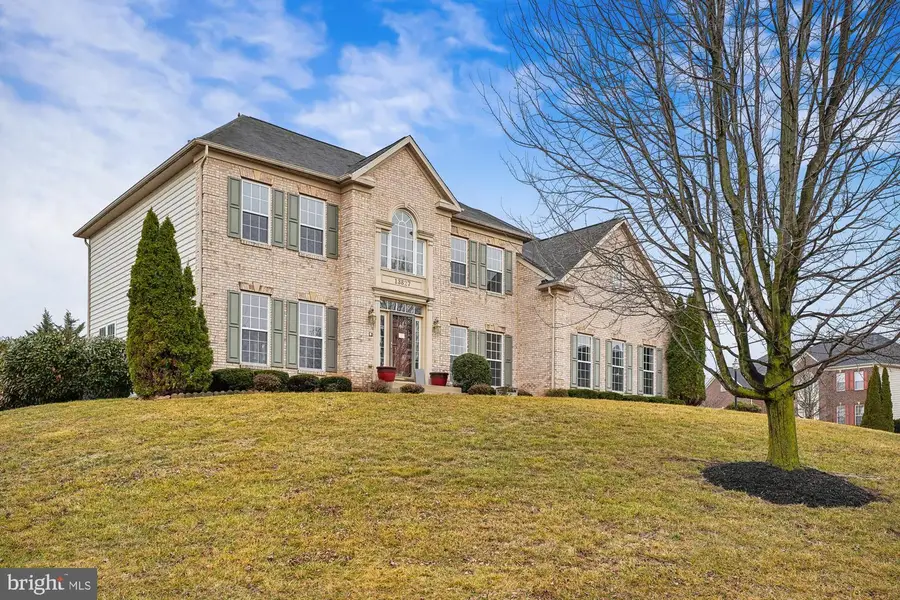 13827 Kialani Dr, Hagerstown, MD 21742 - #3