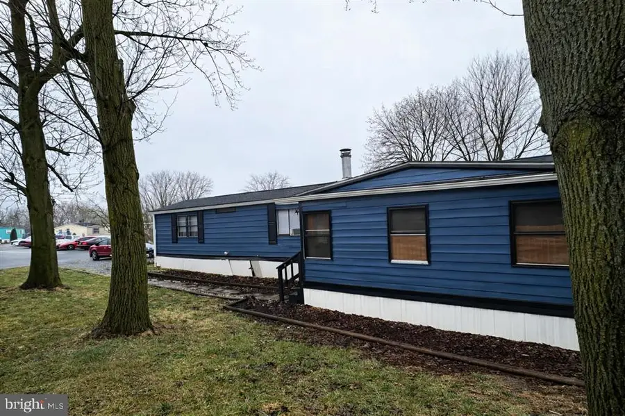 16936 Shadybrook Ter, Hagerstown, MD 21740 - #2