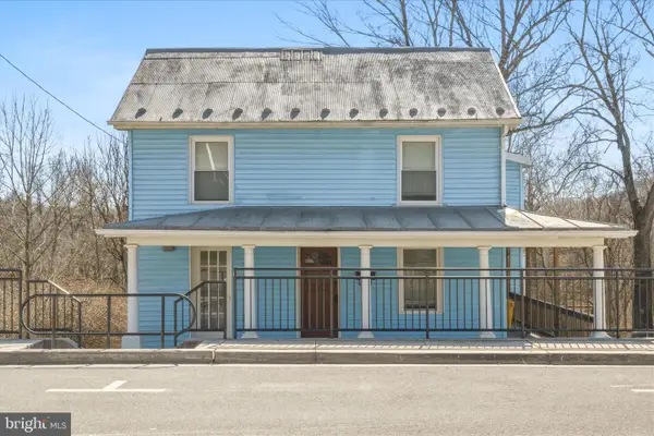 145 E Main St, HANCOCK, MD 21750