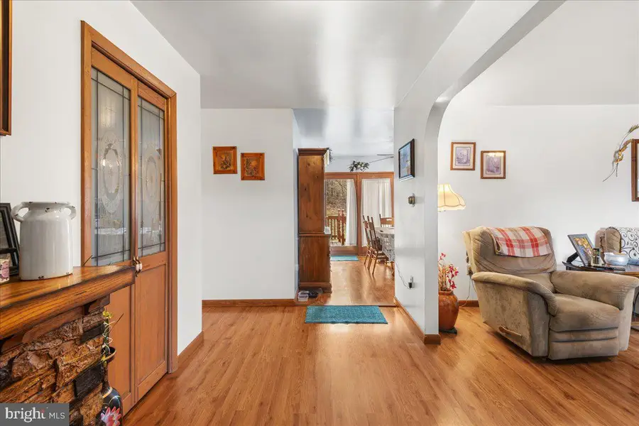 12530 Seavolt Rd, Hancock, MD 21750 - #2