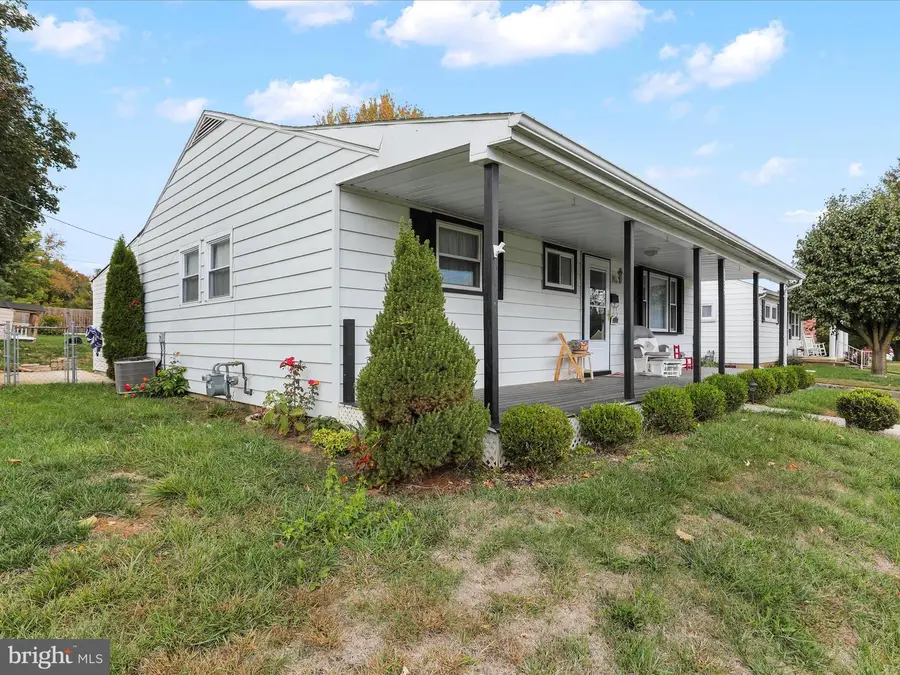 1229 Wayne Ave, Hagerstown, MD 21742 - #2