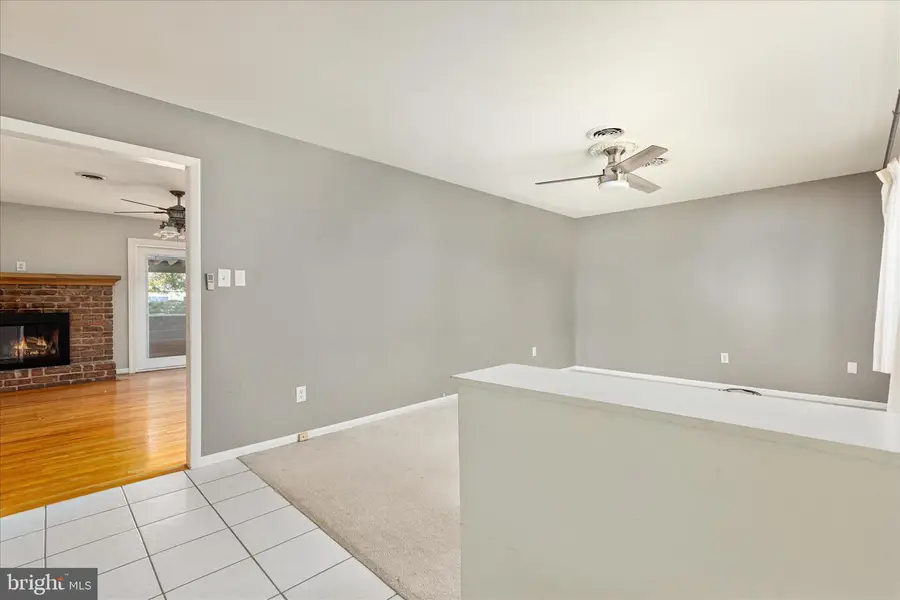 22120 Holiday Dr, Smithsburg, MD 21783 - #3