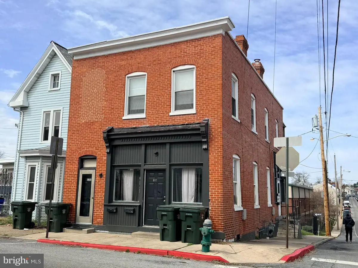 121 High St, Hagerstown, MD 21740 - #1