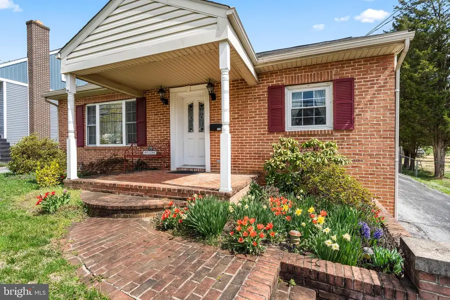 425 S Artizan St, Williamsport, MD 21795 - #2