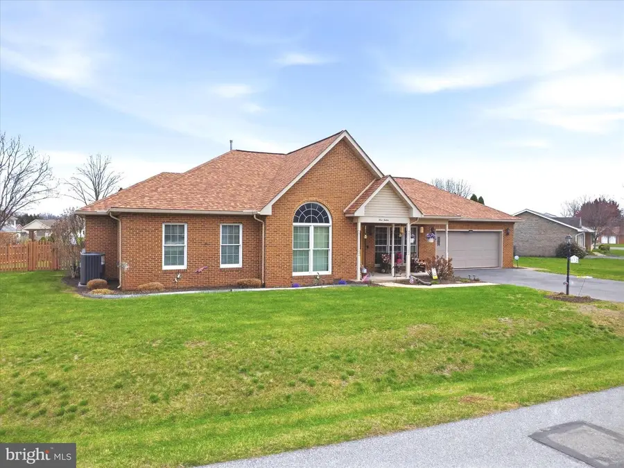 112 Plantation Dr, Hagerstown, MD 21740 - #3