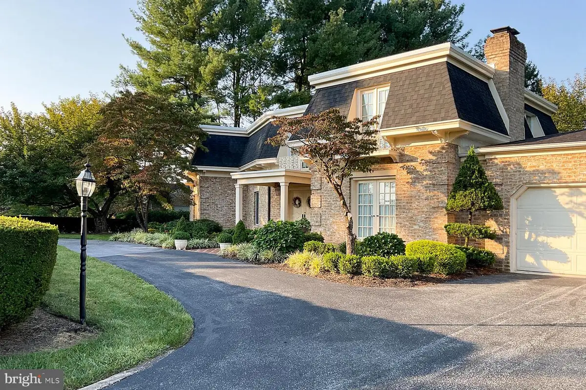 19715 Meadowbrook Rd, Hagerstown, MD 21742 - #1