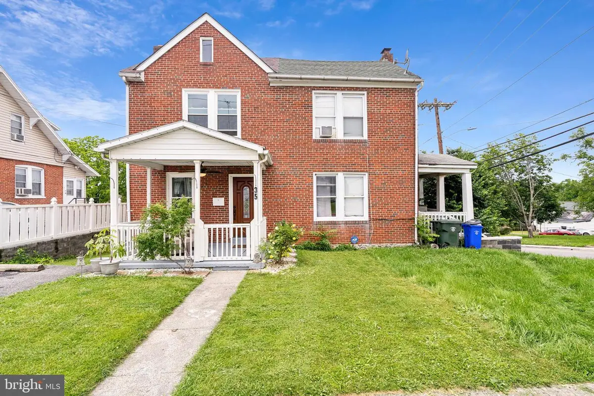 35 N Cleveland Ave, Hagerstown, MD 21740 - #1