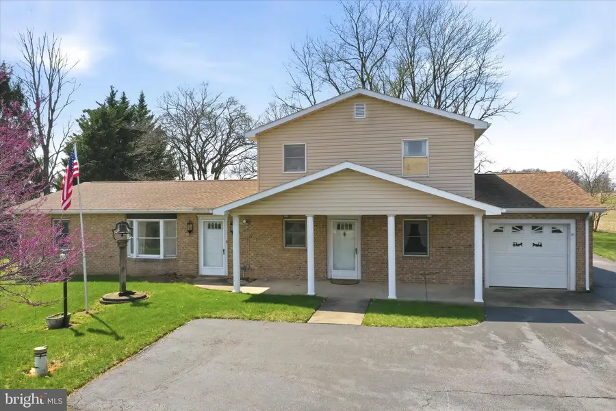 11728 White Hall Rd, Smithsburg, MD 21783 - #2