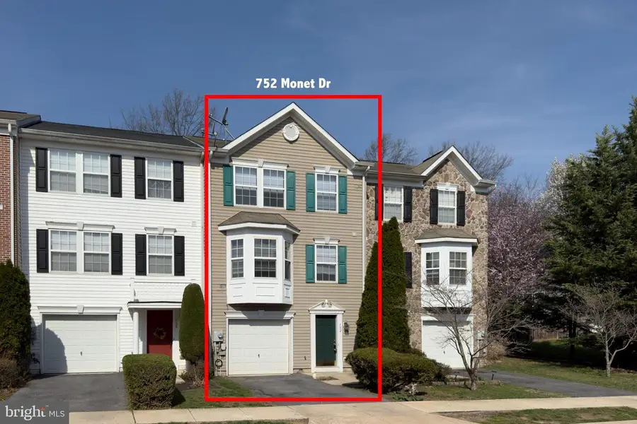 752 Monet Dr, Hagerstown, MD 21740 - #2