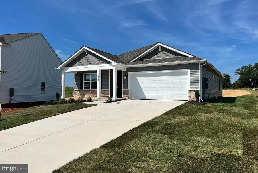 672 Armstrong Ave, Hagerstown, MD 21740 - #2