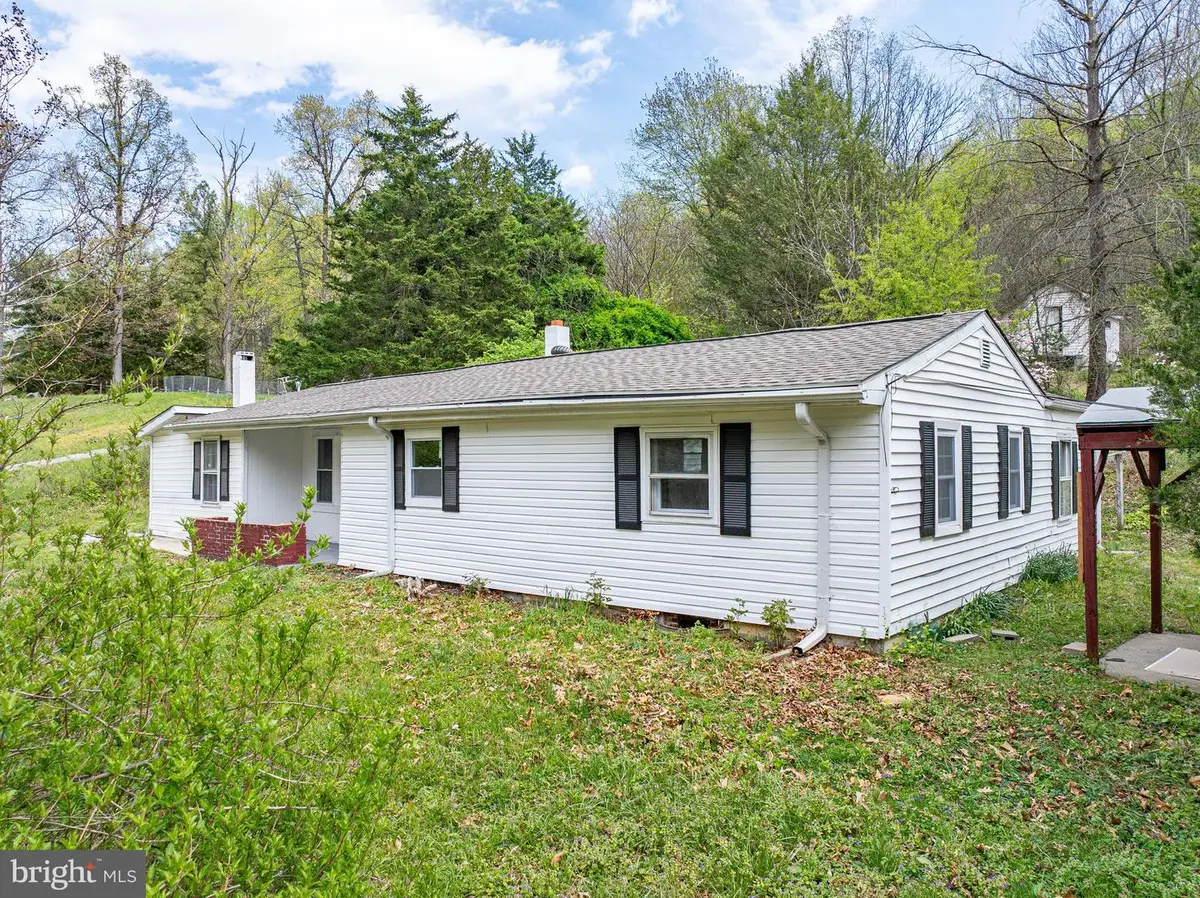 10635 Crystal Falls Dr, Hagerstown, MD 21742 - #1