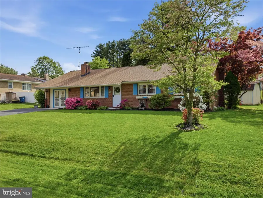 9720 Fernwood Ln, Hagerstown, MD 21740 - #3