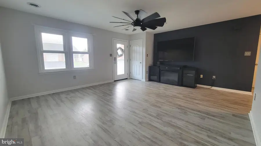 1227 Grand Legacy Dr, Hagerstown, MD 21740 - #2