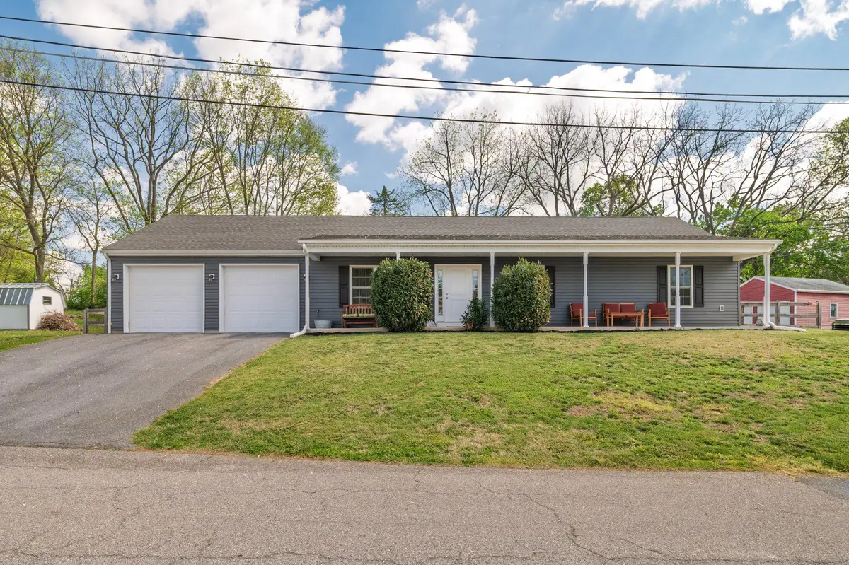 105 N Potomac St, Sharpsburg, MD 21782 - #1