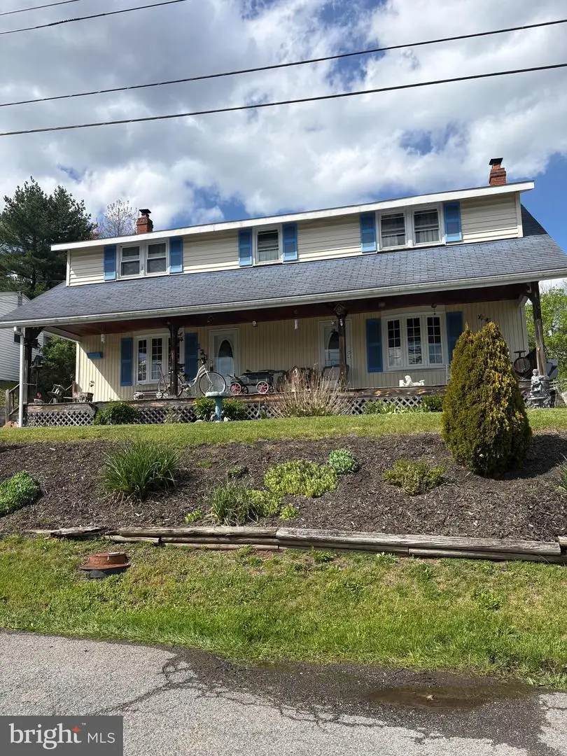 132 Washington St, Hancock, MD 21750 - #1