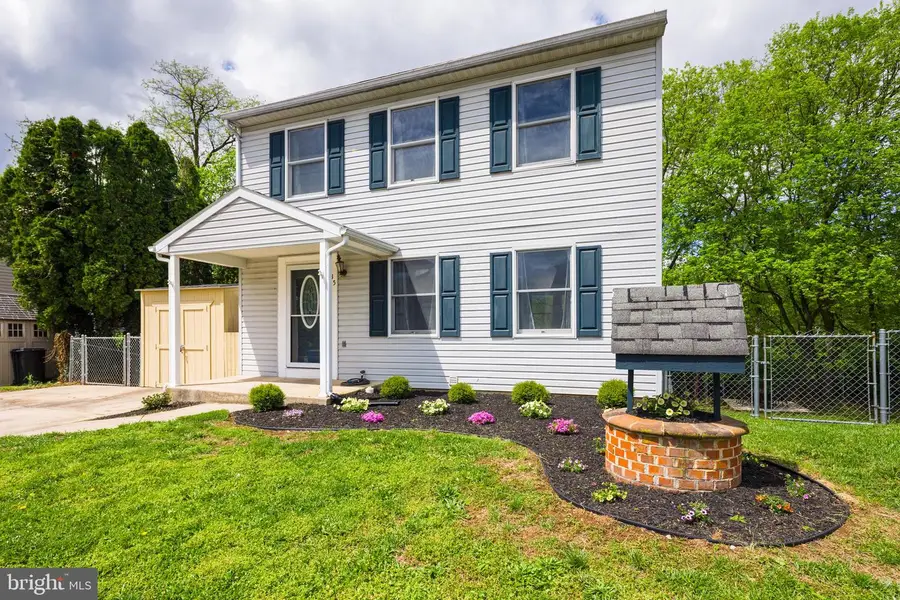 335 Yorkshire Dr, Hagerstown, MD 21740 - #3