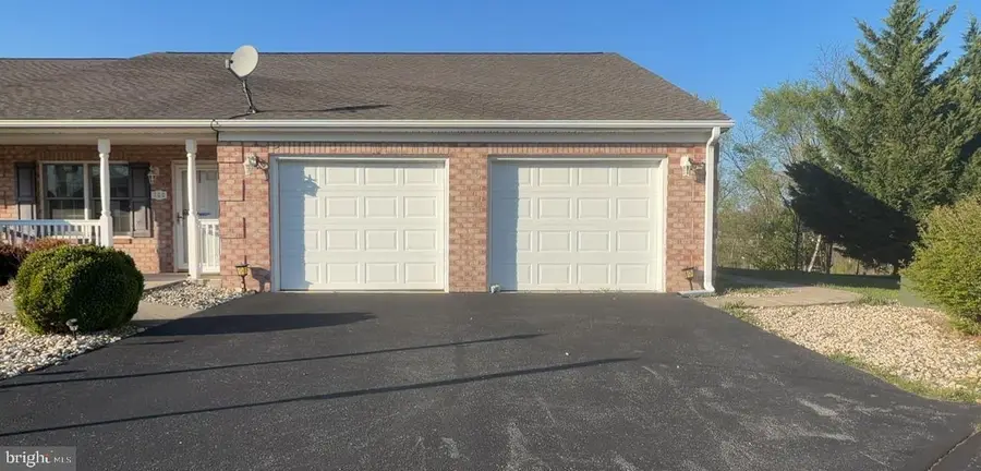 756 Largo Dr, Hagerstown, MD 21740 - #2