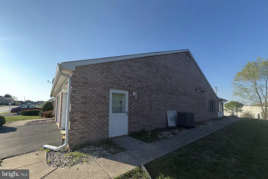 756 Largo Dr, Hagerstown, MD 21740 - #3