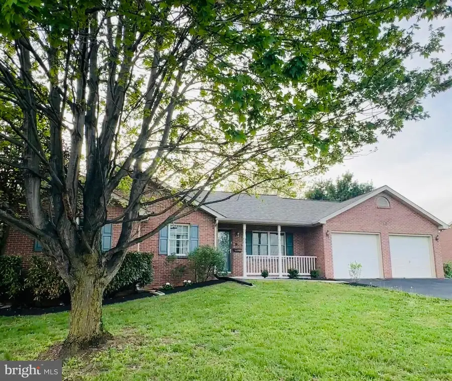 228 Montclair Ct, Hagerstown, MD 21742 - #2