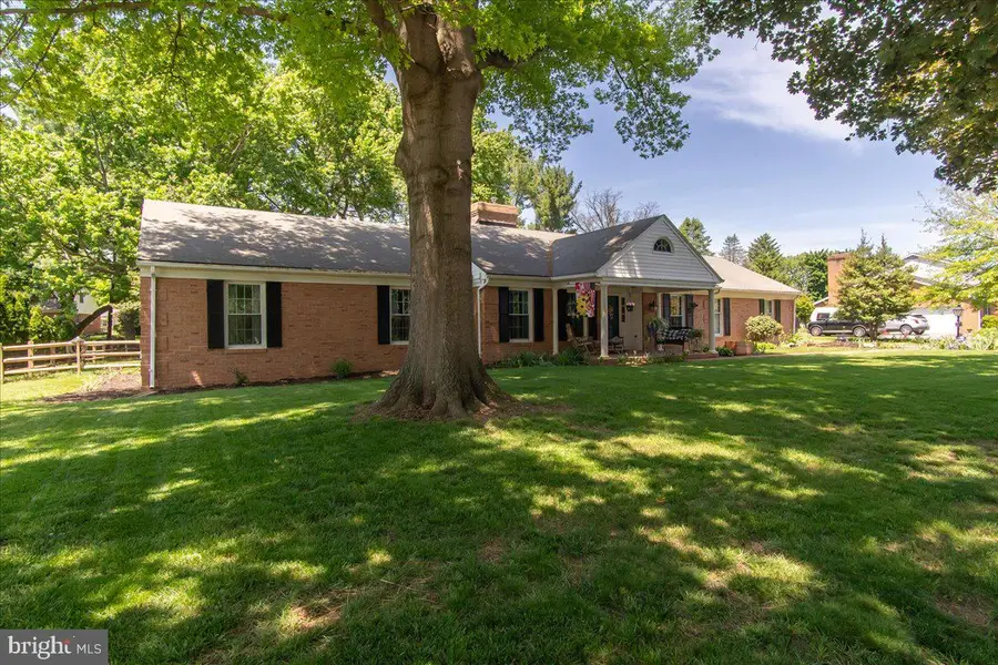 19811 Spring Creek Rd, Hagerstown, MD 21742 - #2