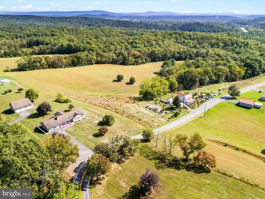 4014 Resley Rd, Hancock, MD 21750 - #3