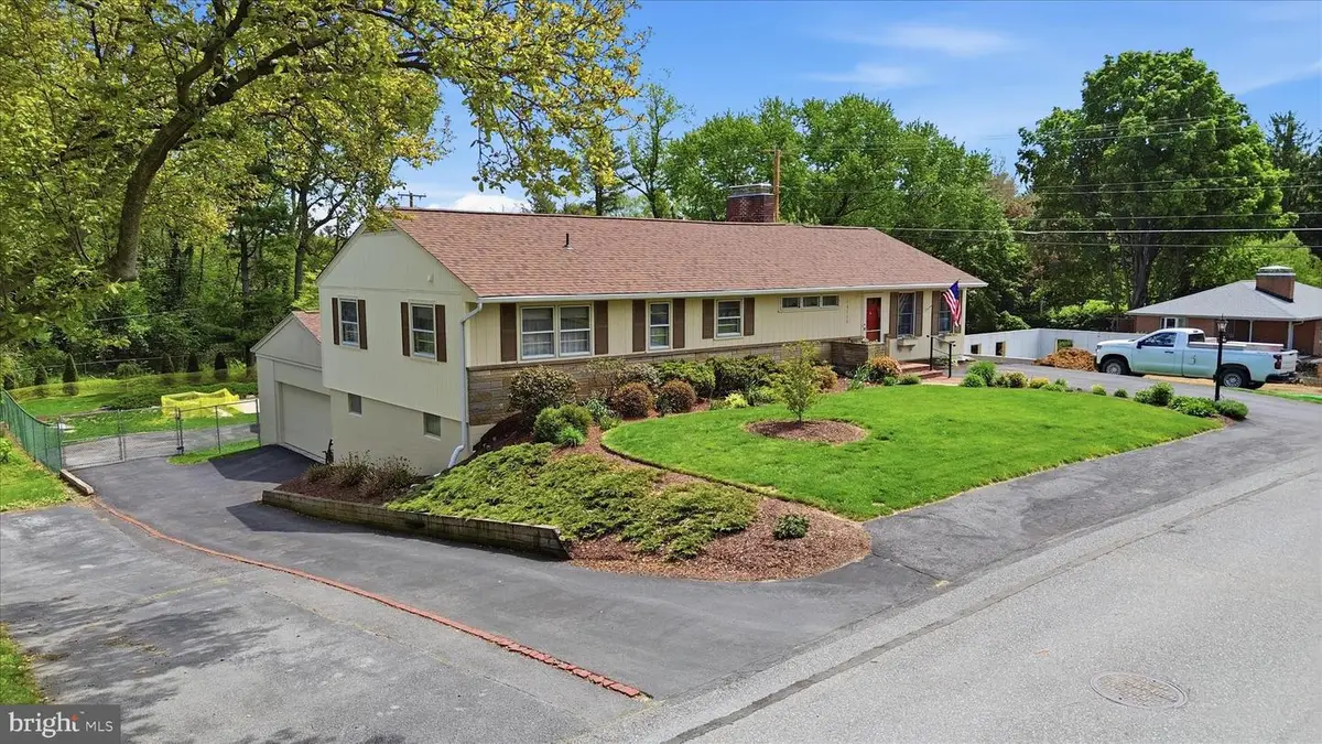 13315 Apple Hill Dr, Hagerstown, MD 21742 - #1