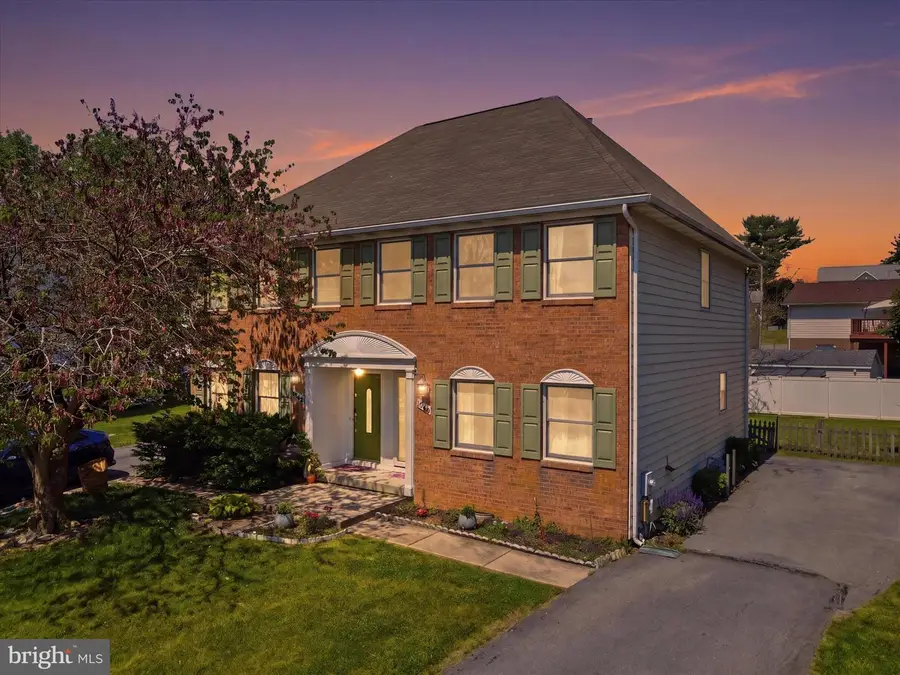 1040 Hampton Cir, Hagerstown, MD 21742 - #2