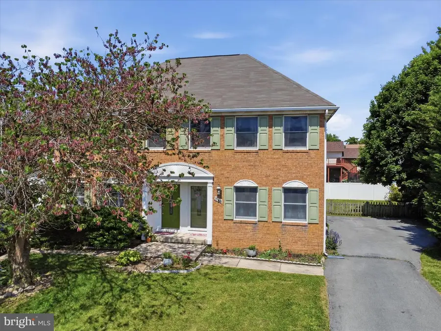 1040 Hampton Cir, Hagerstown, MD 21742 - #3