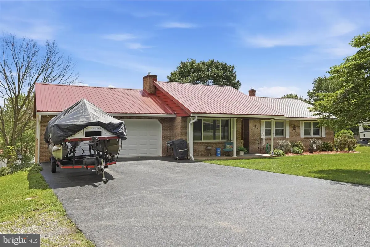 19627 Cool Hollow Rd, Hagerstown, MD 21740 - #1