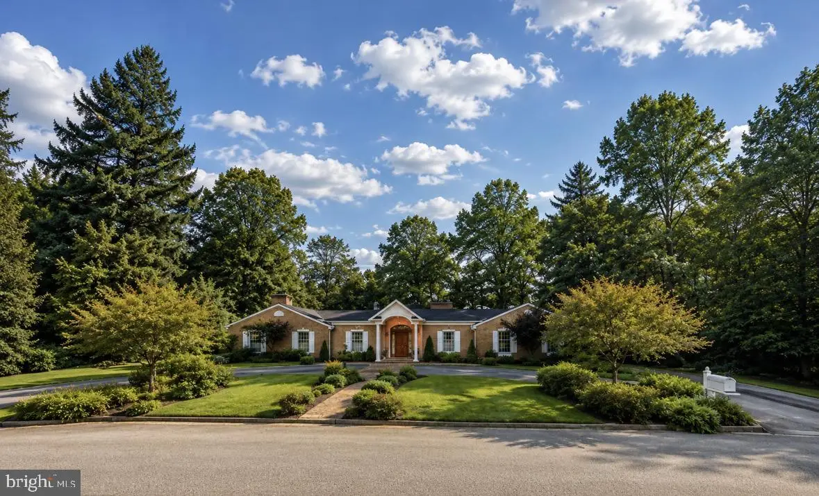 13508 Overhill Dr, Hagerstown, MD 21742 - #1