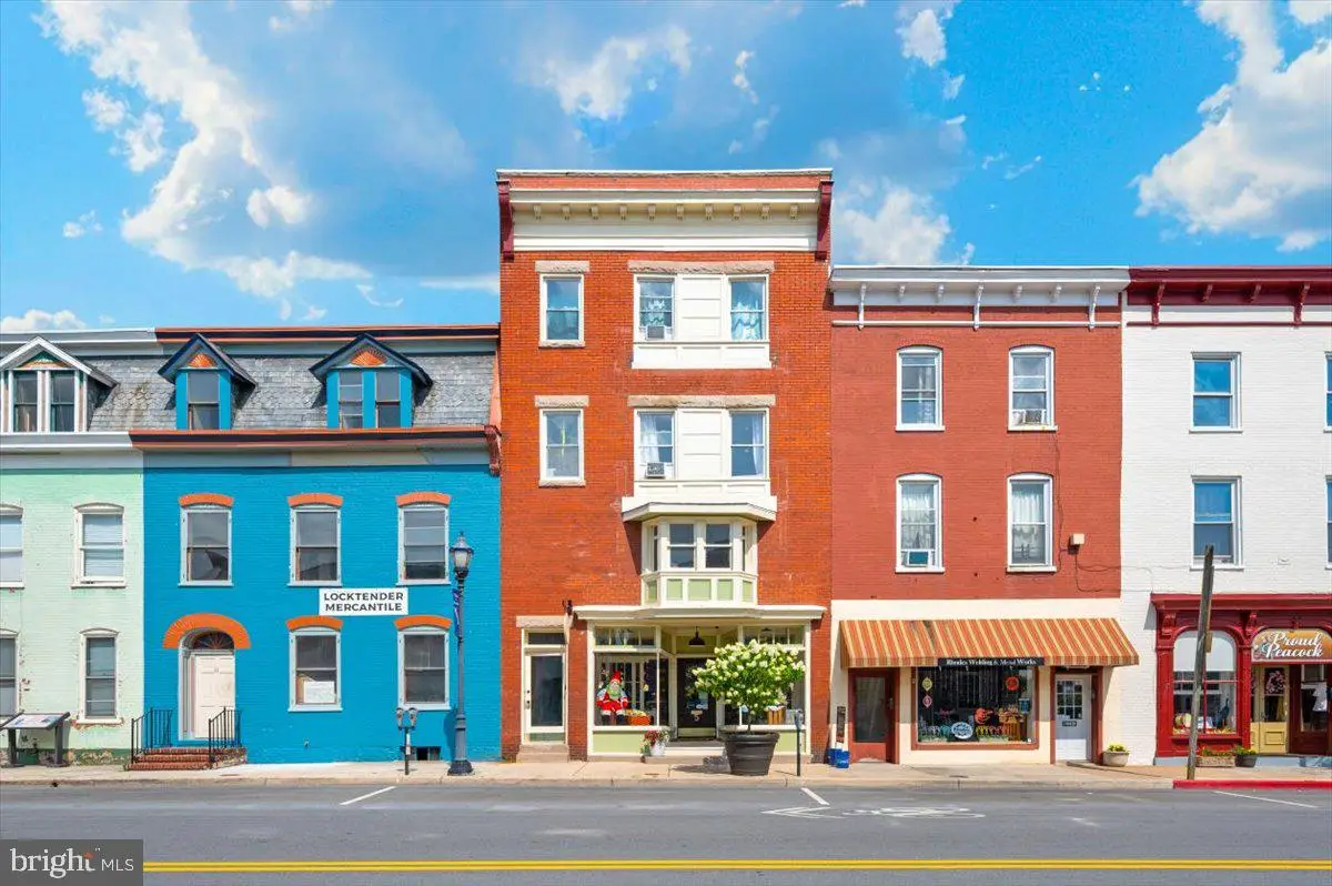 5 N Conococheague St, Williamsport, MD 21795 - #1