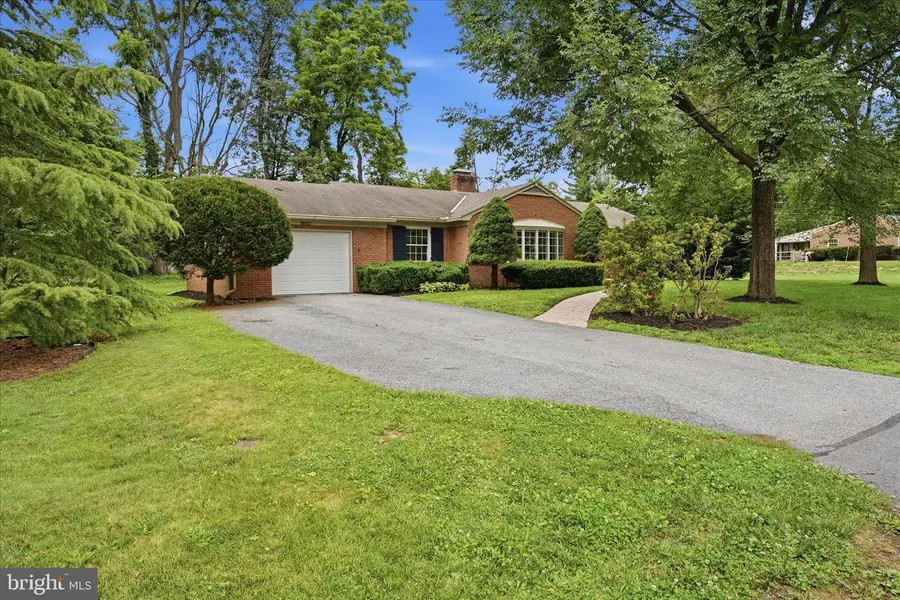 13028 Woodburn Dr, Hagerstown, MD 21742 - #3