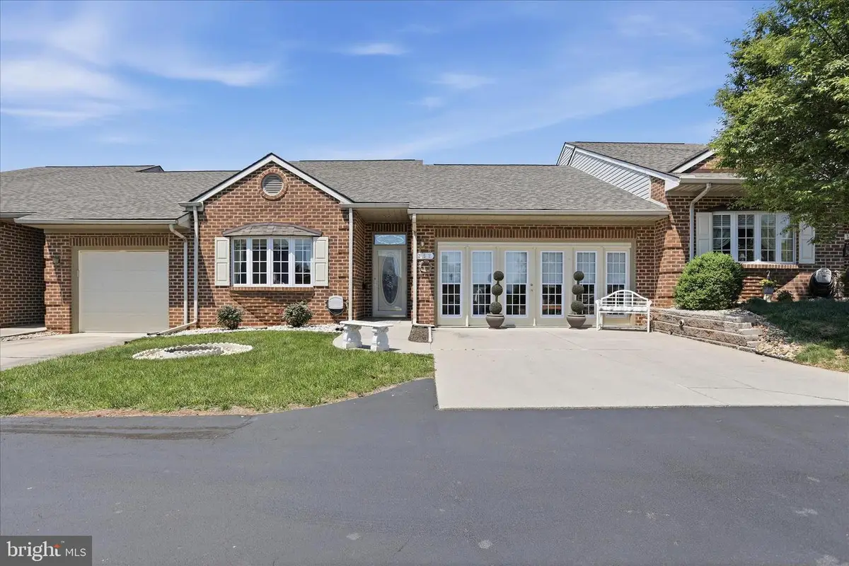 352 Sunbrook Ln #117, Hagerstown, MD 21742 - #1
