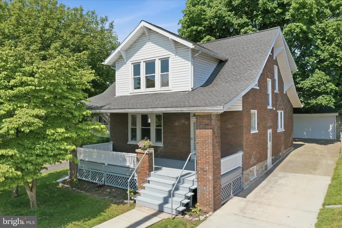 819 Summit Ave, Hagerstown, MD 21740 - #1