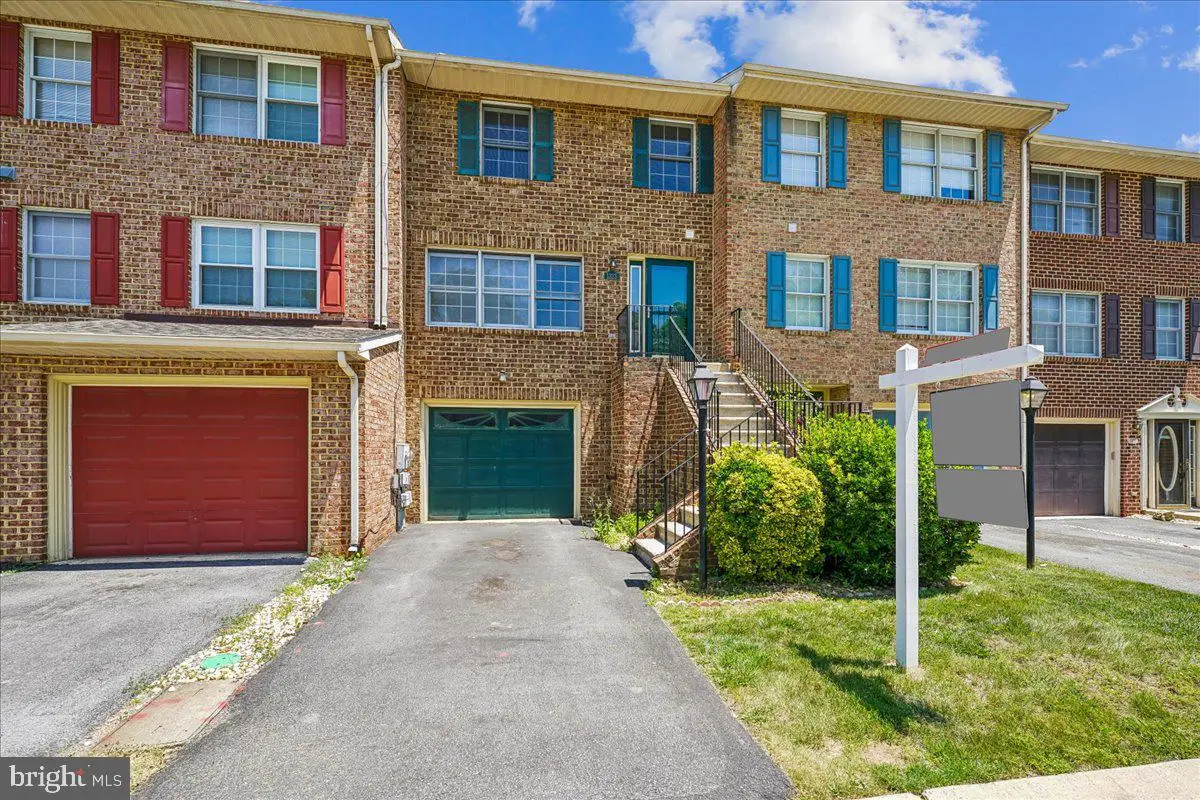 1323 Lindsay Ln, Hagerstown, MD 21742 - #1
