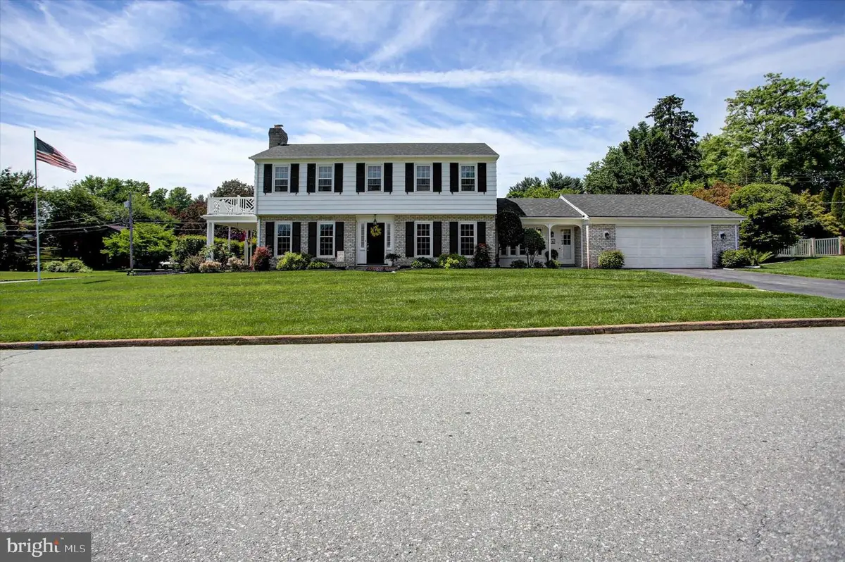 19525 Meadowbrook Rd, Hagerstown, MD 21742 - #1