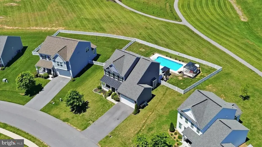 9354 Drumman Dr, Hagerstown, MD 21740 - #2