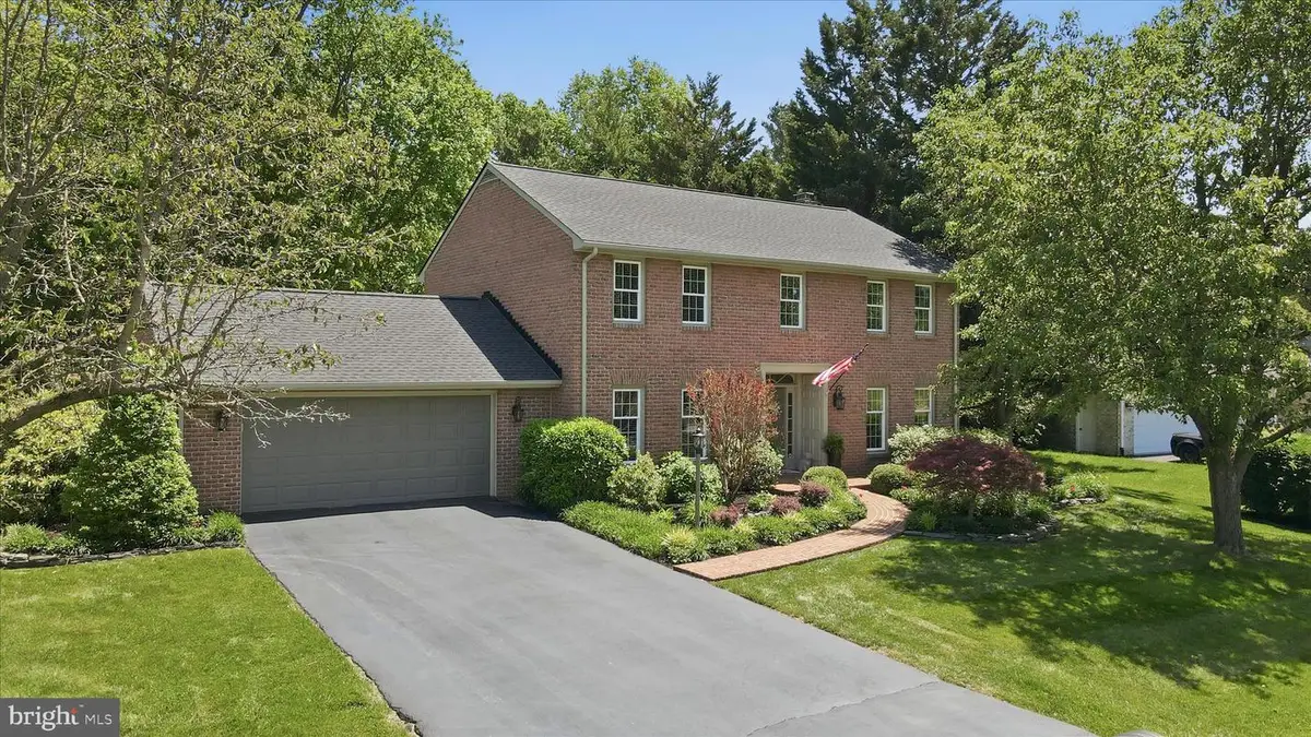 11029 Eastwood Dr, Hagerstown, MD 21742 - #1