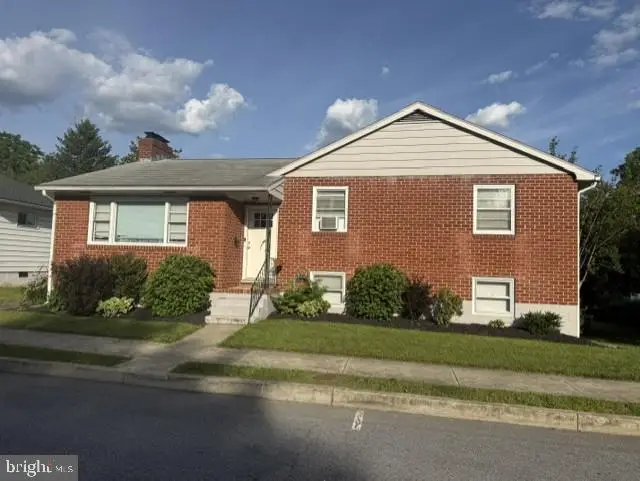 918 Guilford Ave, Hagerstown, MD 21740 - #2