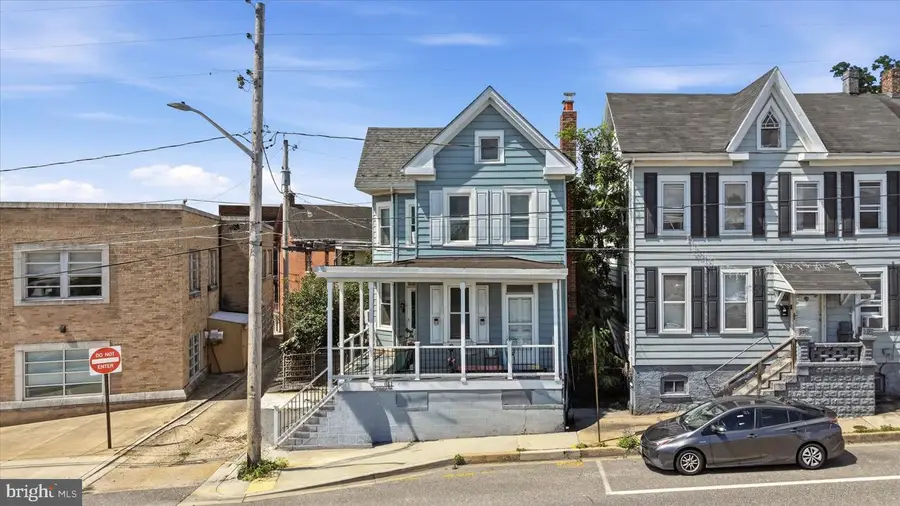 611 Washington Ave, Hagerstown, MD 21740 - #2