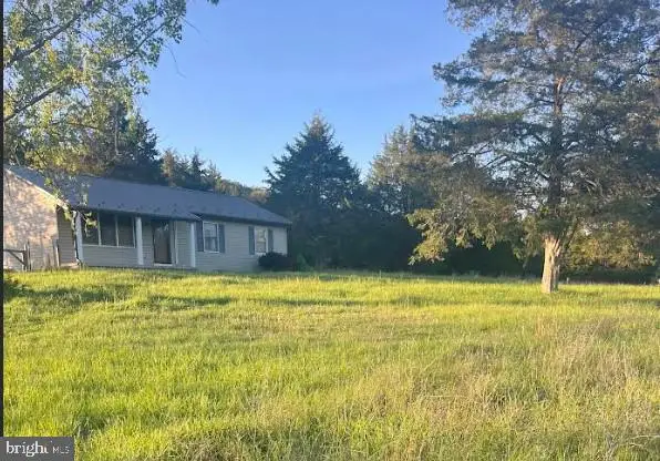 14438 Hollow Rd, Hancock, MD 21750 - #1