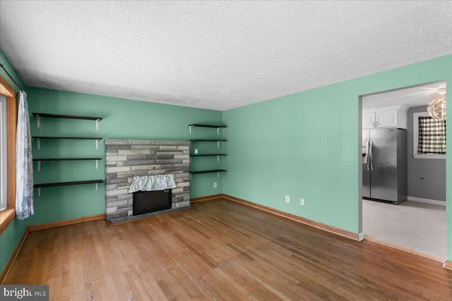 13816 White Oak Rdg, Hancock, MD 21750 - #2