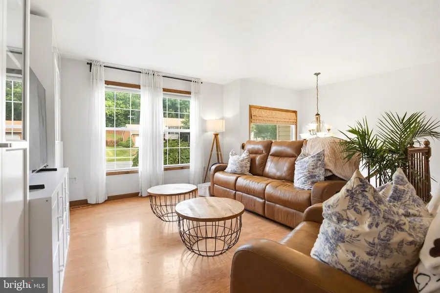 93 Byron Dr, Smithsburg, MD 21783 - #2