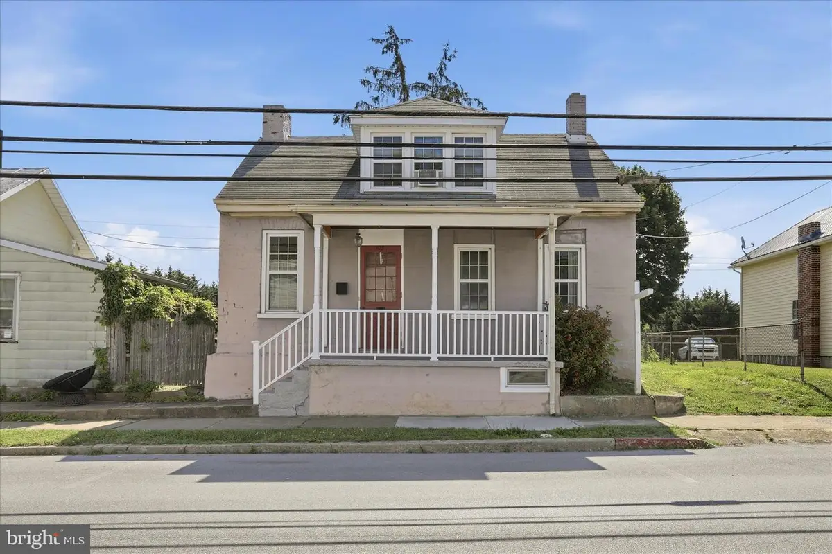 105 S Artizan St, Williamsport, MD 21795 - #1