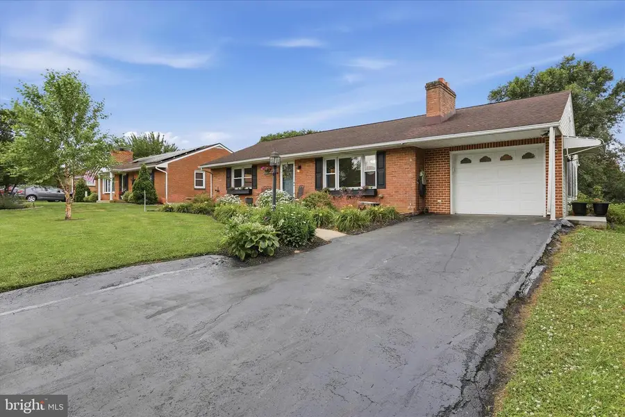 16140 Cloverton Ln, Williamsport, MD 21795 - #2