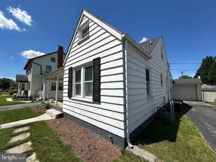 11042 Lincoln Ave, Hagerstown, MD 21740 - #3