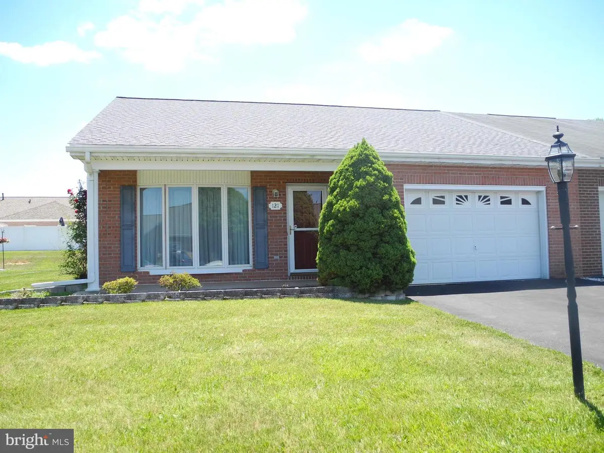 121 Southern Oak Dr, Hagerstown, MD 21740 - #1