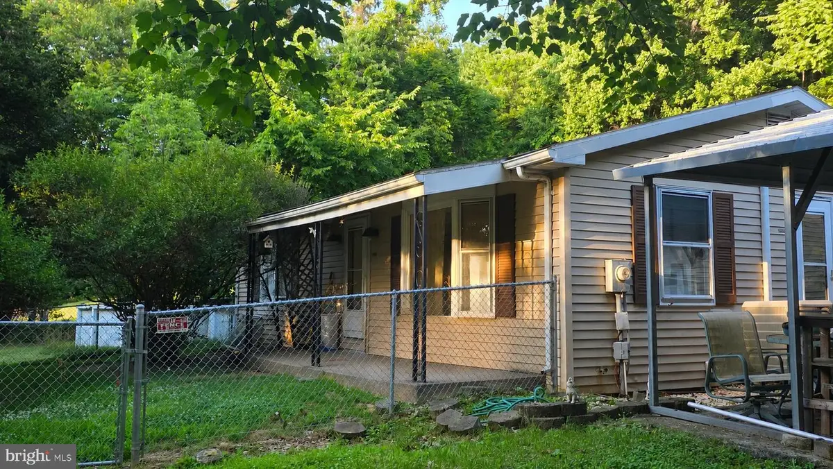 2529 Chestnut Grove Rd, Sharpsburg, MD 21782 - #1