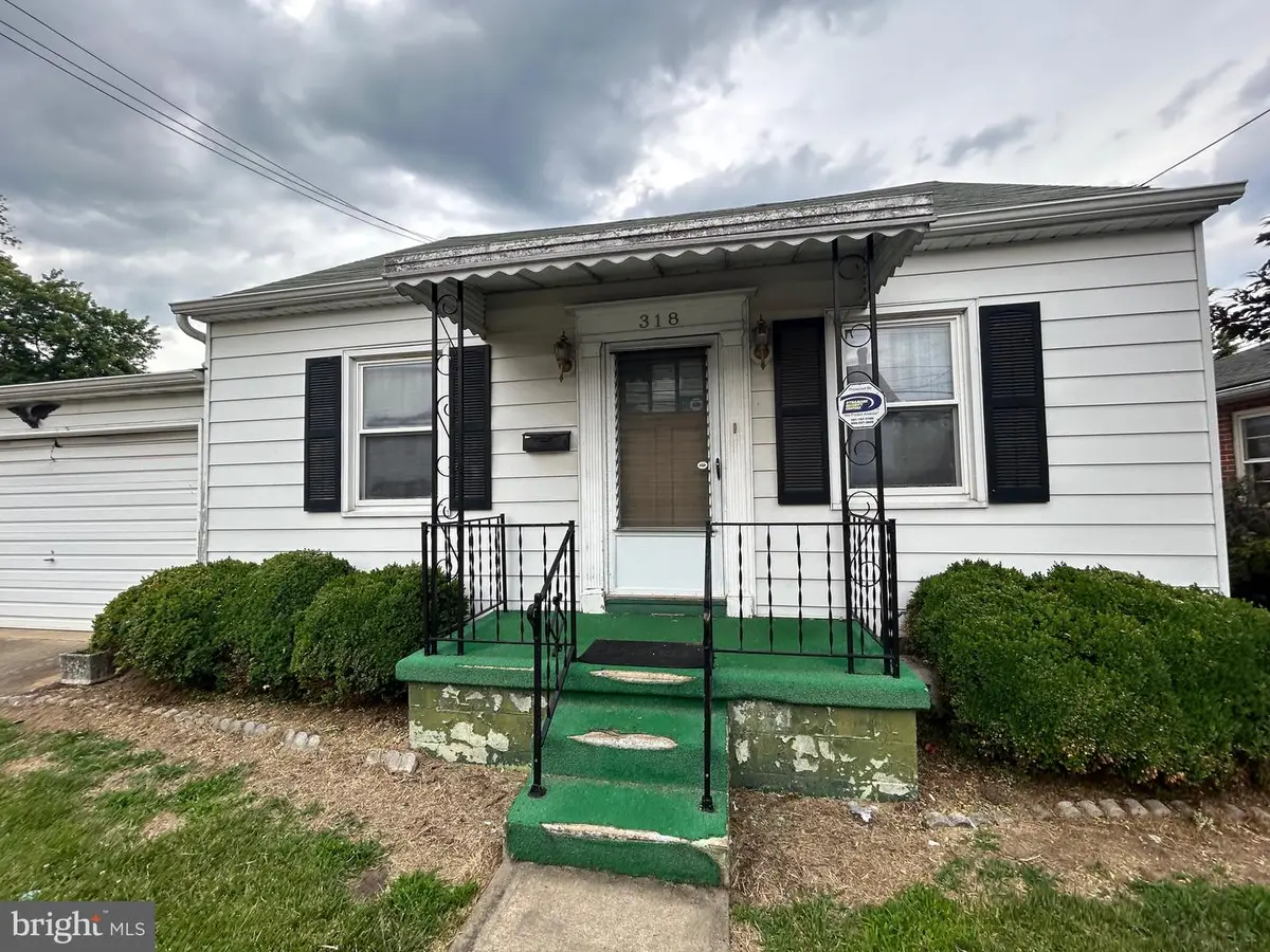 318 S Cannon Ave, Hagerstown, MD 21740 - #1